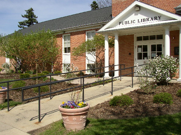 Clarendon Hills Public Library